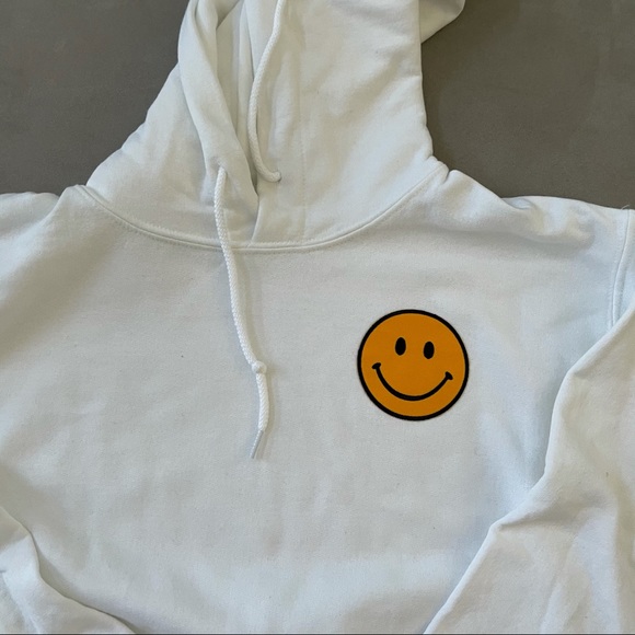 n e w | smiley hoodie 🌼🧚🏻♂️ - Picture 3 of 4